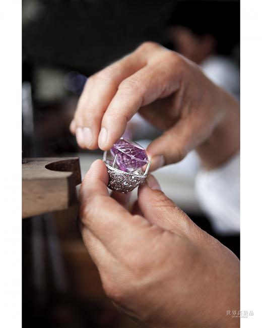 传奇四大宝石加持 Tiffany Co 高级珠宝展 世界高级品luxurywatcher