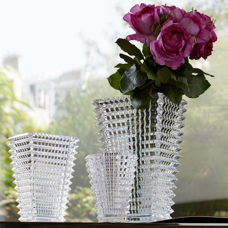 精雕细琢的经典BACCARAT Eye方形花瓶- 世界高级品LuxuryWatcher