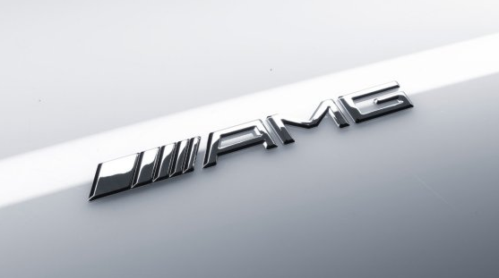 另有其人!宾士车尾的AMG竟然不是Mercedes-AMG厂徽