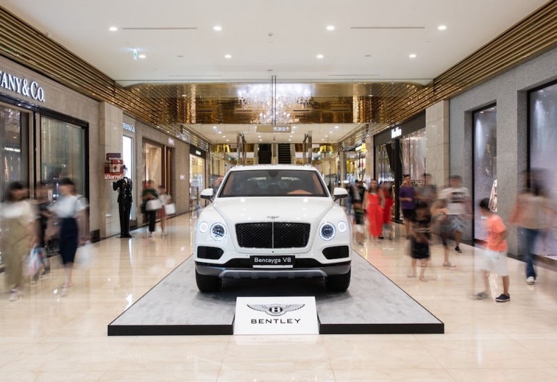 华丽凌厉的移动城堡 宾利Bentley Bentayga V8