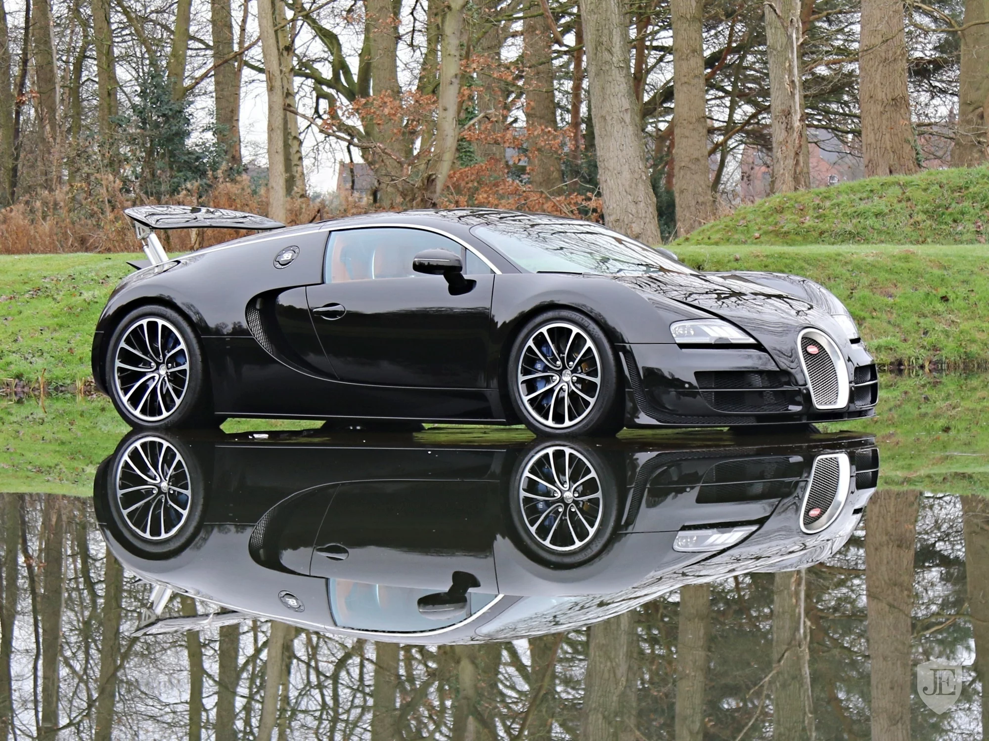 名人座驾　Derrick Rose的Bugatti Veyron是NBA球星最贵超跑
