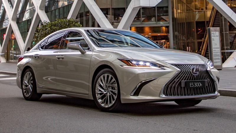 动静皆宜 Lexus ES 300h结合油电动力