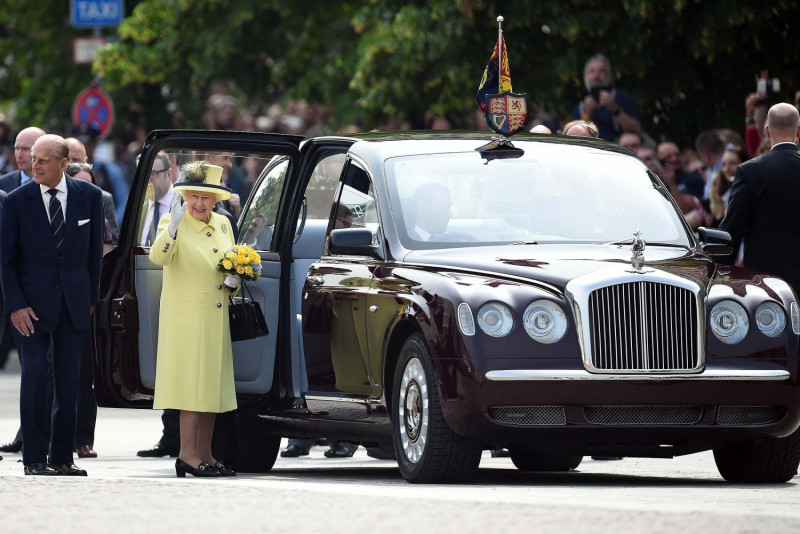 女王限定版　伊莉莎白二世最愛的賓利Bentley State Limousine