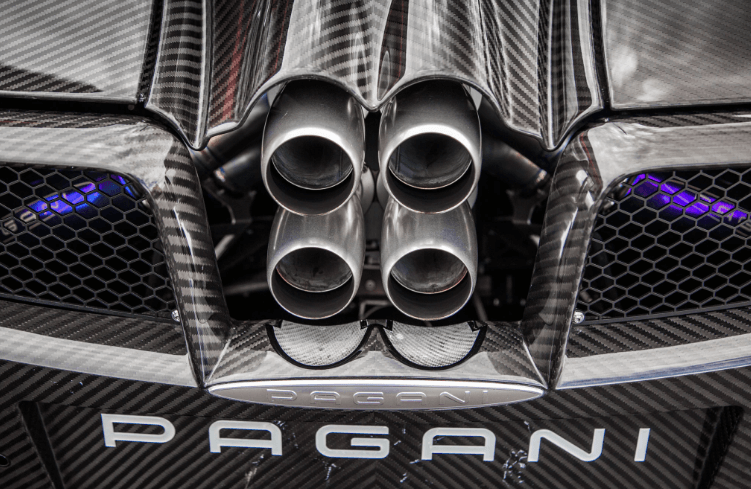 风神也有敞篷版 Pagani Huayra Roadster车重居然减轻到1280kg