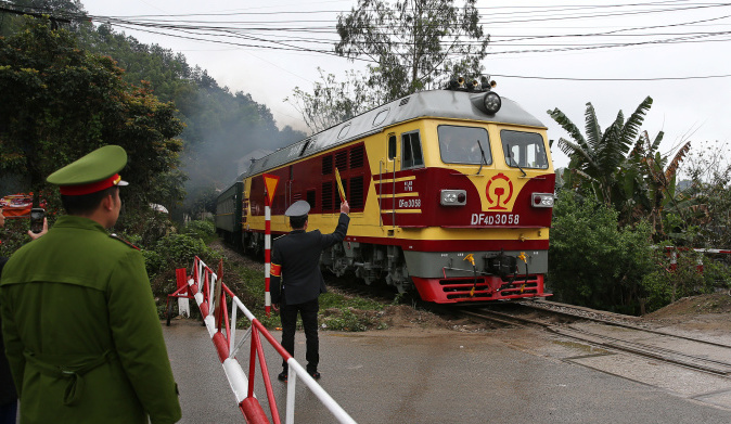 名人座驾　从北韩到越南的跨国铁道之旅，金正恩搭上火车专车赴川金会
