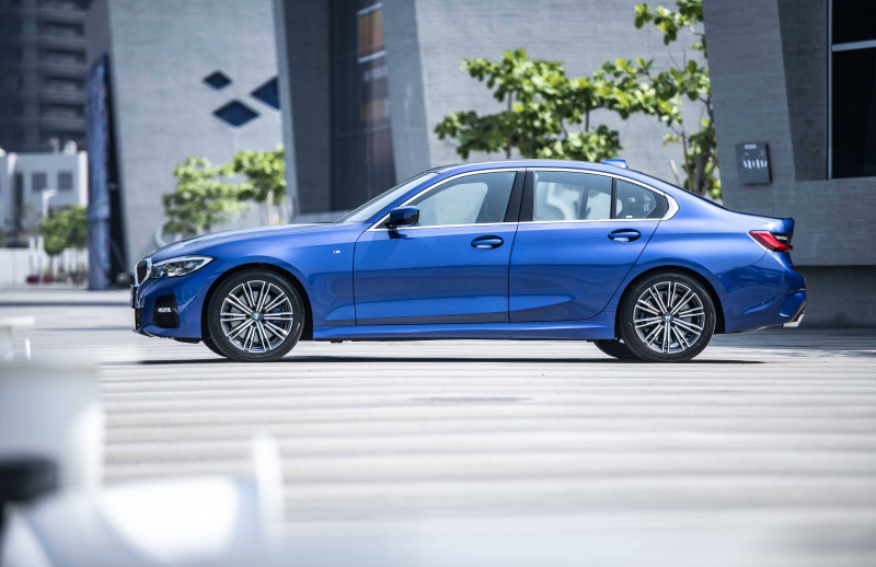 史上最成功的運動房車bmw 3系列330i Luxury 330i M Sport引進登台 世界高級品luxurywatcher