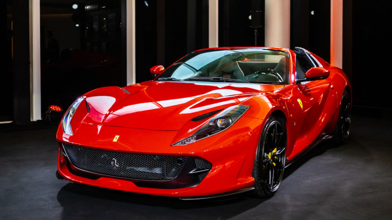 V12才是王道！Ferrari 812 GTS敞篷跑车售价2153万