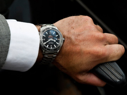 丹尼尔克雷格饰演的007特务詹姆斯庞德曾戴过哪些欧米茄手表