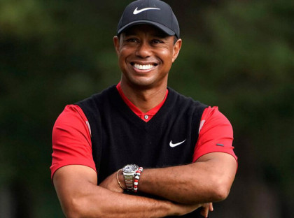 Tiger Woods收下個人生涯第82座PGA賽事冠軍 手上又戴了他最愛的勞力士潛水錶