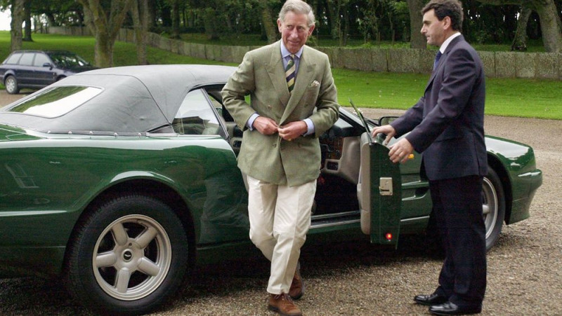 英国查尔斯王子的爱车Aston Martin要卖