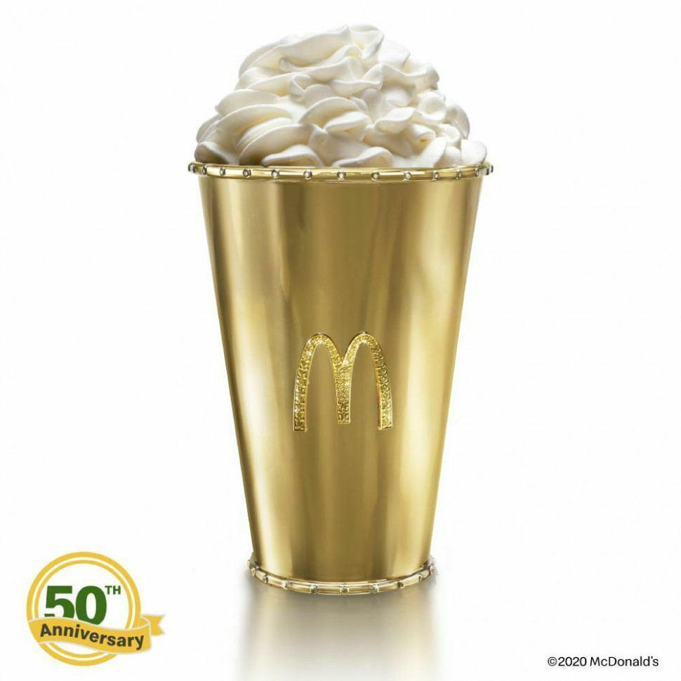 麦当劳50周年做了一款世界最贵奶昔杯,18K金还镶了150颗钻石