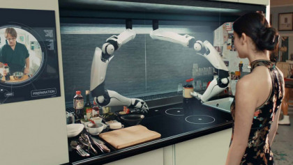 未來廚房長怎樣？機器人幫忙調酒、咖啡拉花、還能做出一整桌好菜
