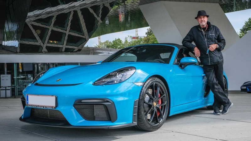 80歲保時捷粉絲買下第80輛Porsche