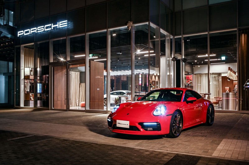 全球第一座Porsche Studio台南保时捷南纺A2开幕