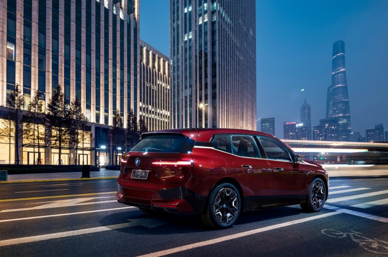 BMW iX純電休旅、i4四門跑車預計2021年第四季登台