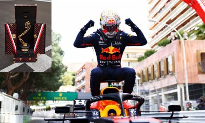 2021 F1摩纳哥大奖赛冠军出炉！荷兰快手Max Verstappen顺利抱走LV奖杯箱