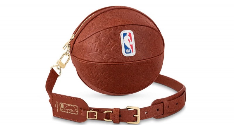 跟真球一樣大的LV X NBA籃球包  除了老花圖案還有籃球粒面質感