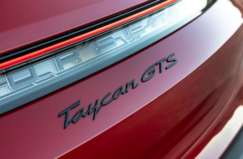 保时捷首辆续航破500公里电动车曝光 Porsche Taycan GTS 新超跑时代