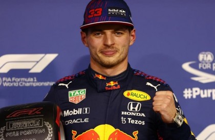 F1红牛车队一哥Max Verstappen戴幸运表逆转胜获个人首座世界冠军