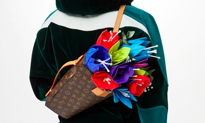 是包包还是艺术品?Louis Vuitton 38万「FLOWER BOUQUET 花束包」超吸睛