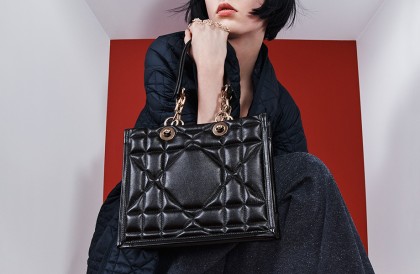 迪奥2022新包Dior Essential结合托特包、经典籐格纹制作工艺大公开