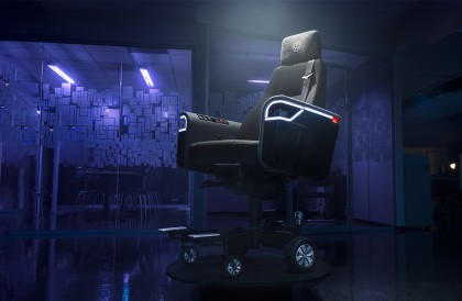 福斯VW发表「史上最强电动办公椅」头灯、安全带喇叭一应俱全  最高时速20公里