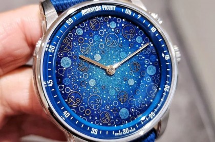 客製全球唯一愛彼大自鳴鐘樂超問錶 琺瑯面盤竟含趣味表情符號