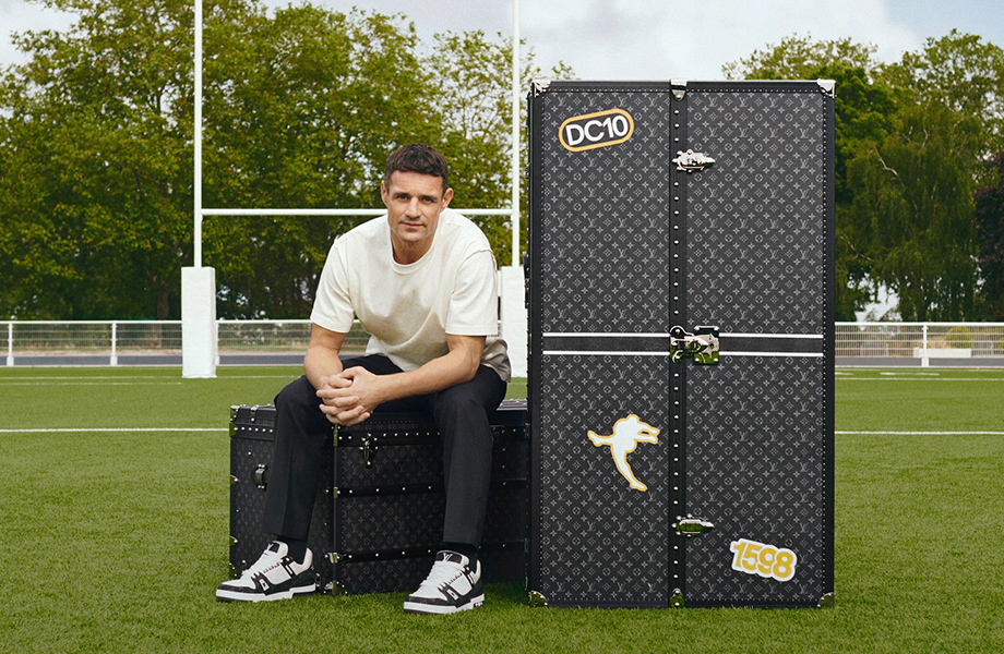破500萬LV首款「Malle Vestiaire 衣櫥行李箱」 橄欖球巨星Dan Carter搶先使用