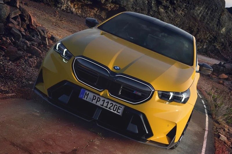 剽悍动感狂加分 BMW M5推出专属M Performance套件