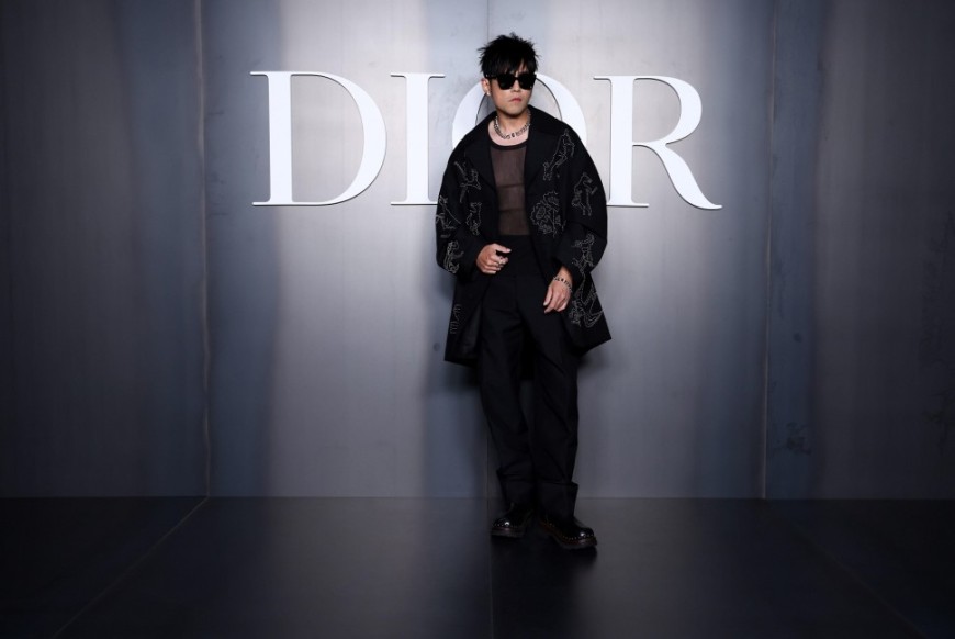 Dior 2025-2026 冬季男装系列 融合女性柔和的设计元素打造现代新诗篇